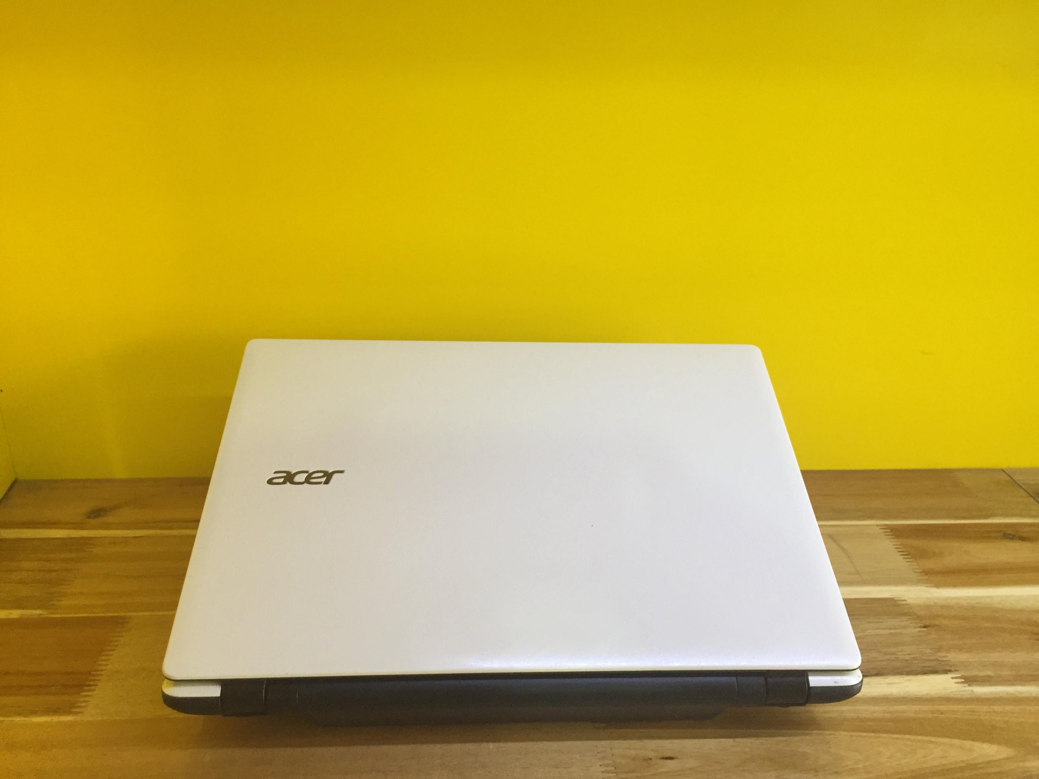 Laptop Acer e5 471  i3 ram 2g ổ 500gb 